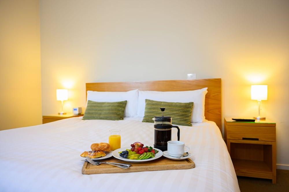 샤토 엘란 앳 더 빈티지 포콜빈 외부 사진 A room at the hotel
