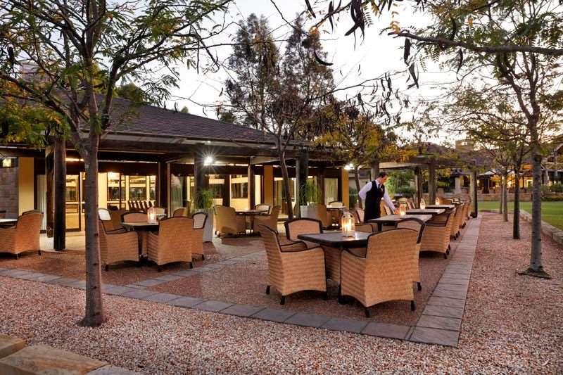 샤토 엘란 앳 더 빈티지 포콜빈 시설 사진 The restaurant at the hotel