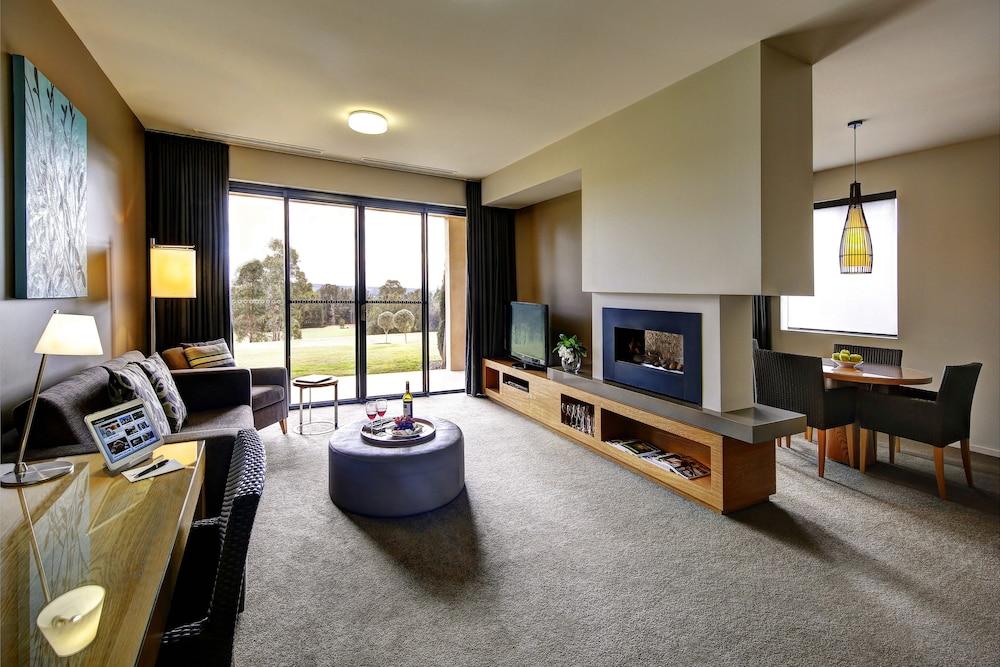 샤토 엘란 앳 더 빈티지 포콜빈 외부 사진 A typical apartment at the clubhouse