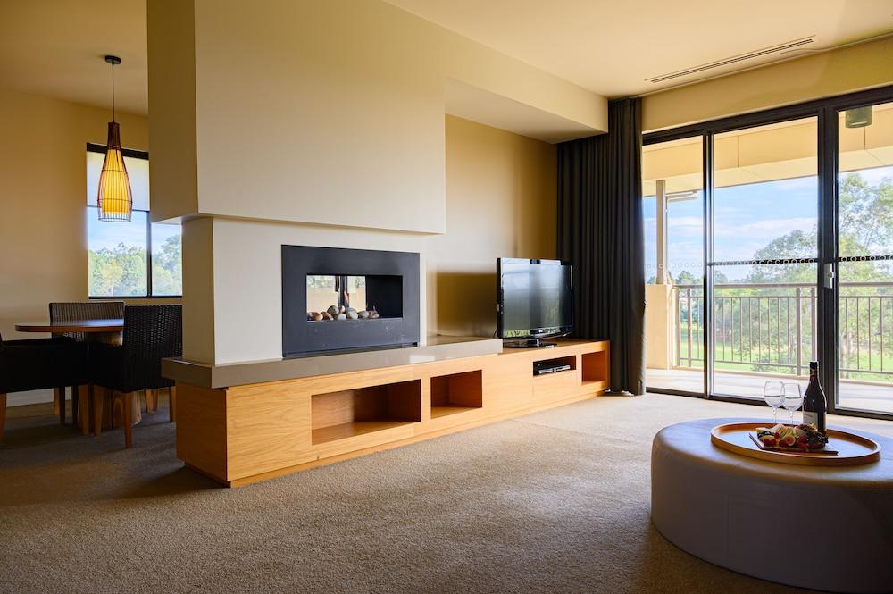 샤토 엘란 앳 더 빈티지 포콜빈 외부 사진 A suite at the Peppers Springs Hotel